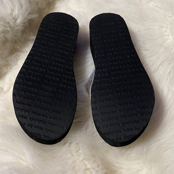 Yellow Box Black and Silver Flip Flops, size 6 EUC - Picture 4 of 13